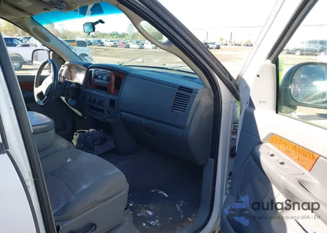 2006 Dodge Ram 1500 Slt/Trx4 Off Road/Sport z USA, uszkodzony, nr VIN 1D7HU18266J196215